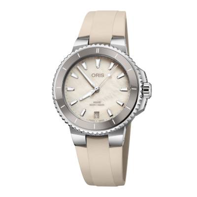 Discover the new Oris Aquis Date at watchdeal.de: Swiss dive watch with 300m water resistance & ceramic bezel. Available in 36.5 Available now at Watchdeal.