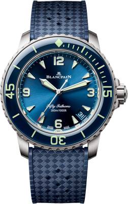 Entdecken Sie die Blancpain Fifty Fathoms Automatique 38mm Die legendäre Taucheruhr mit herausragender Historie und Präzision. Jetzt bei Watchdeal.de erhältlich!