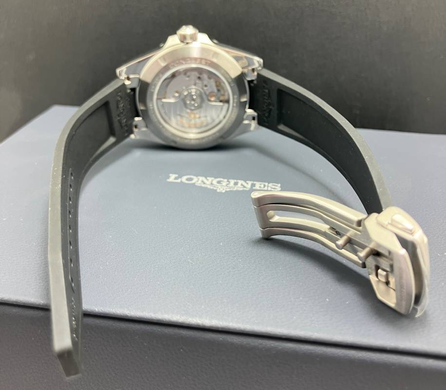 Longines Conquest L3.720.4.52.9 38mm schwarz Kautschukband