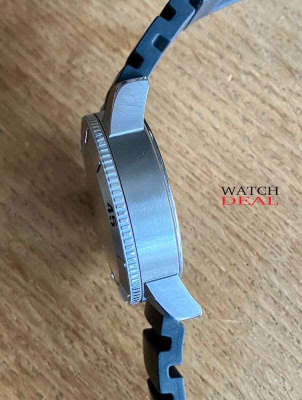 Jaeger-LeCoultre Master Compressor Diver Chrono Q186T670 aus Titan. JLC Kaliber 751D, 1000m wasserdicht, Full Set. High-Performance Taucheruhr. Jetzt bei Watchdeal.de!