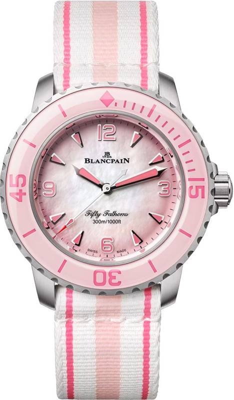 Blancpain Fifty Fathoms 5007 12B44R NAFA: 38,2mm Titan, Perlmutt-Zifferblatt mit rosa Verlauf, Kaliber 1153 mit 100h Gangreserve. Neu bei Watchdeal.