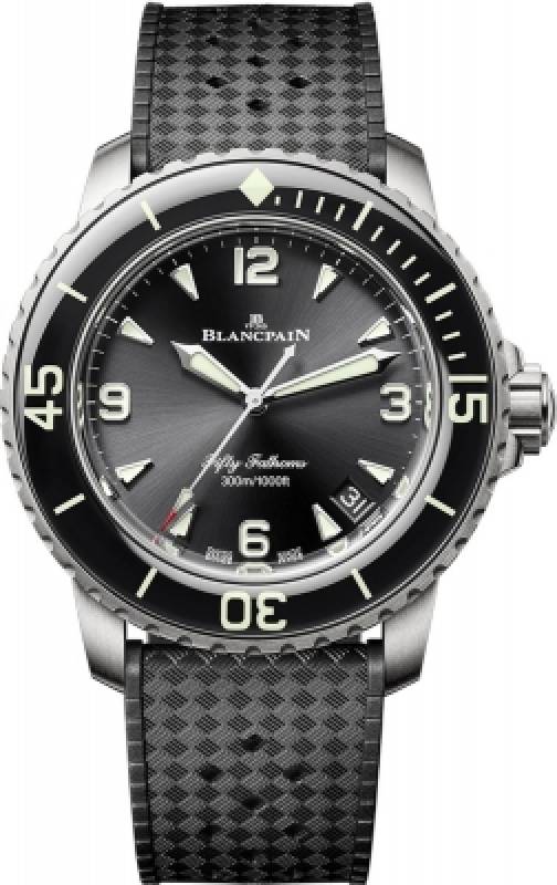 Entdecken Sie die Blancpain Fifty Fathoms Automatique. Die legendäre Taucheruhr mit herausragender Historie und Präzision. Jetzt bei Watchdeal.de erhältlich!