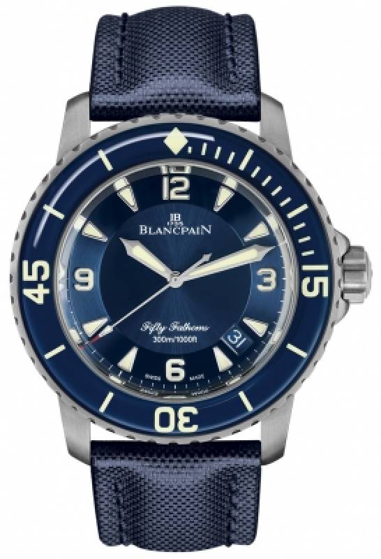Discover the Blancpain Fifty Fathoms Automatique. The legendary dive watch with outstanding history and precision. Available now at Watchdeal.de!