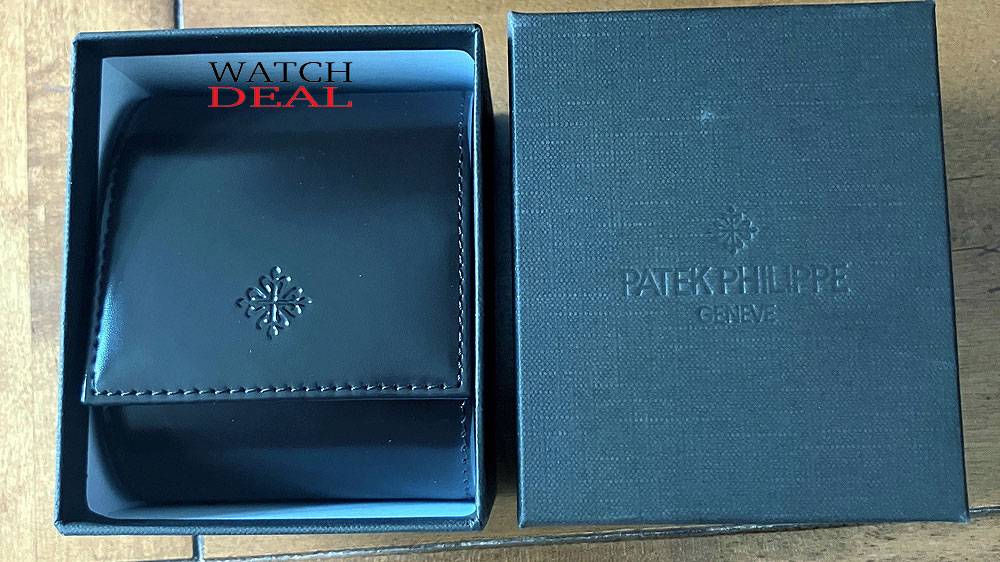 Patek Philippe Ref. 5320G-001: Ewiger Kalender mit Mondphase, 40mm Weißgold, cremefarbenes Blatt. Meisterwerk der Haute Horlogerie. Jetzt anfragen. bei Watchdeal