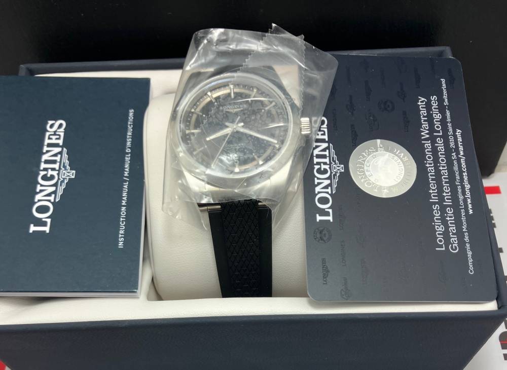 Longines Conquest L3.720.4.52.9 38mm schwarz Kautschukband